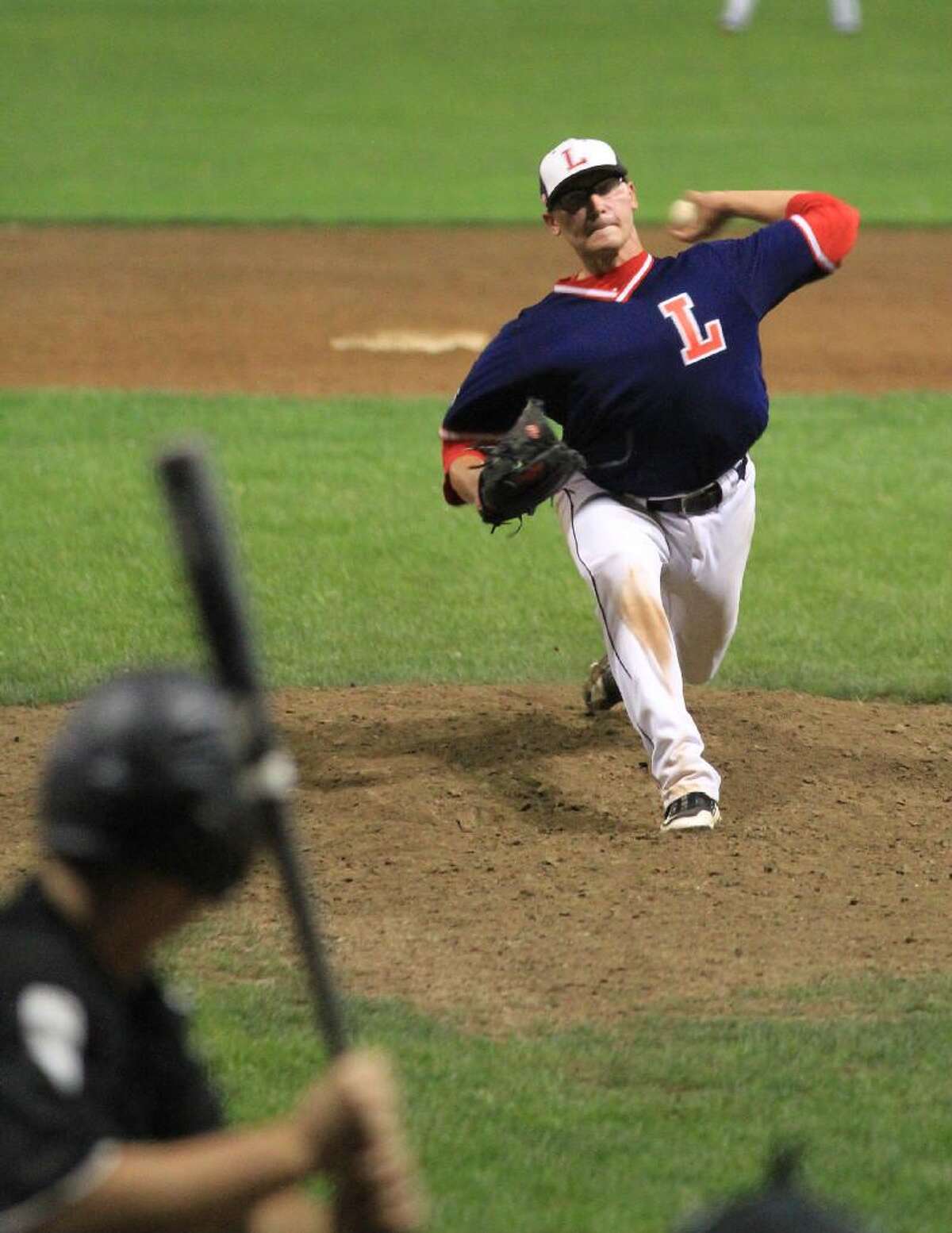 TRI-STATE WORLD SERIES: Litchfield, Waterbury play for title tonight in Game  3 at Fuessenich Park