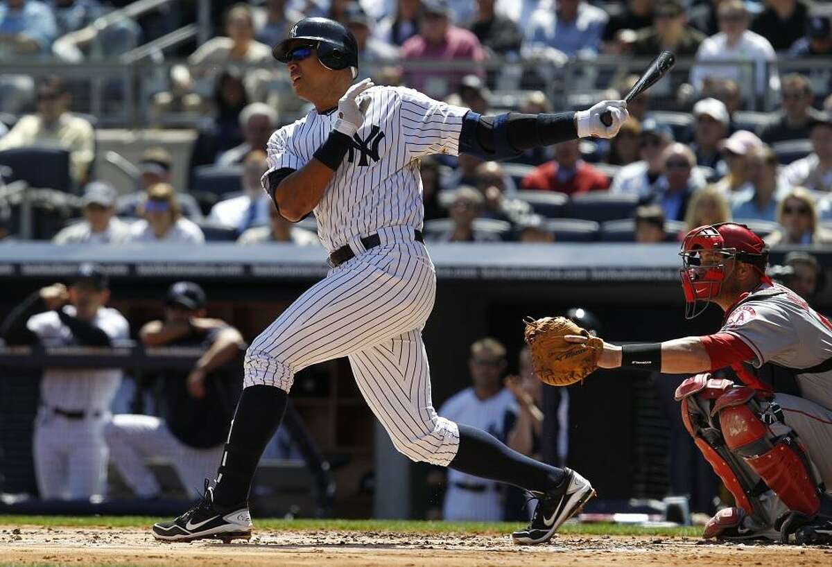 Yankees' New Third Baseman Hits Into Triple Play in First Home at Bat