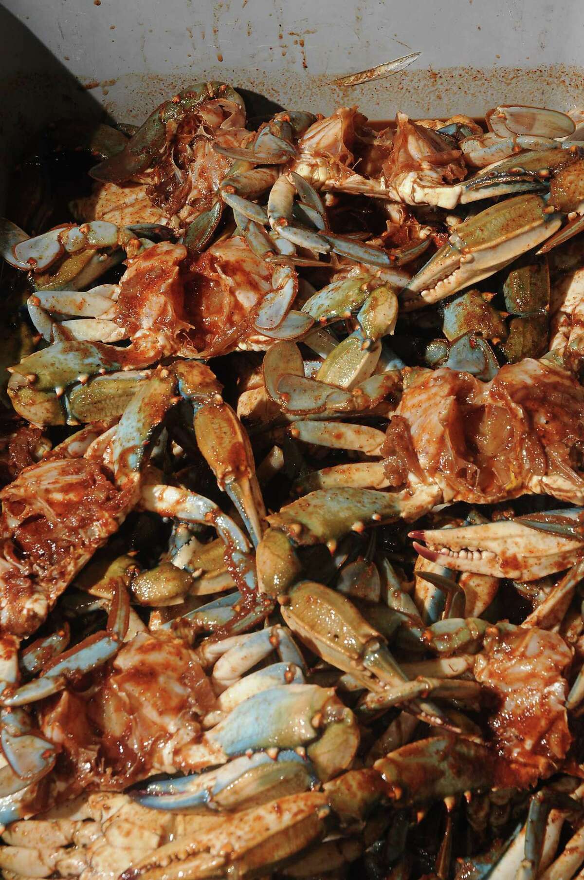 How To Make Ragin Cajun S Barbecued Fried Blue Crabs At Home