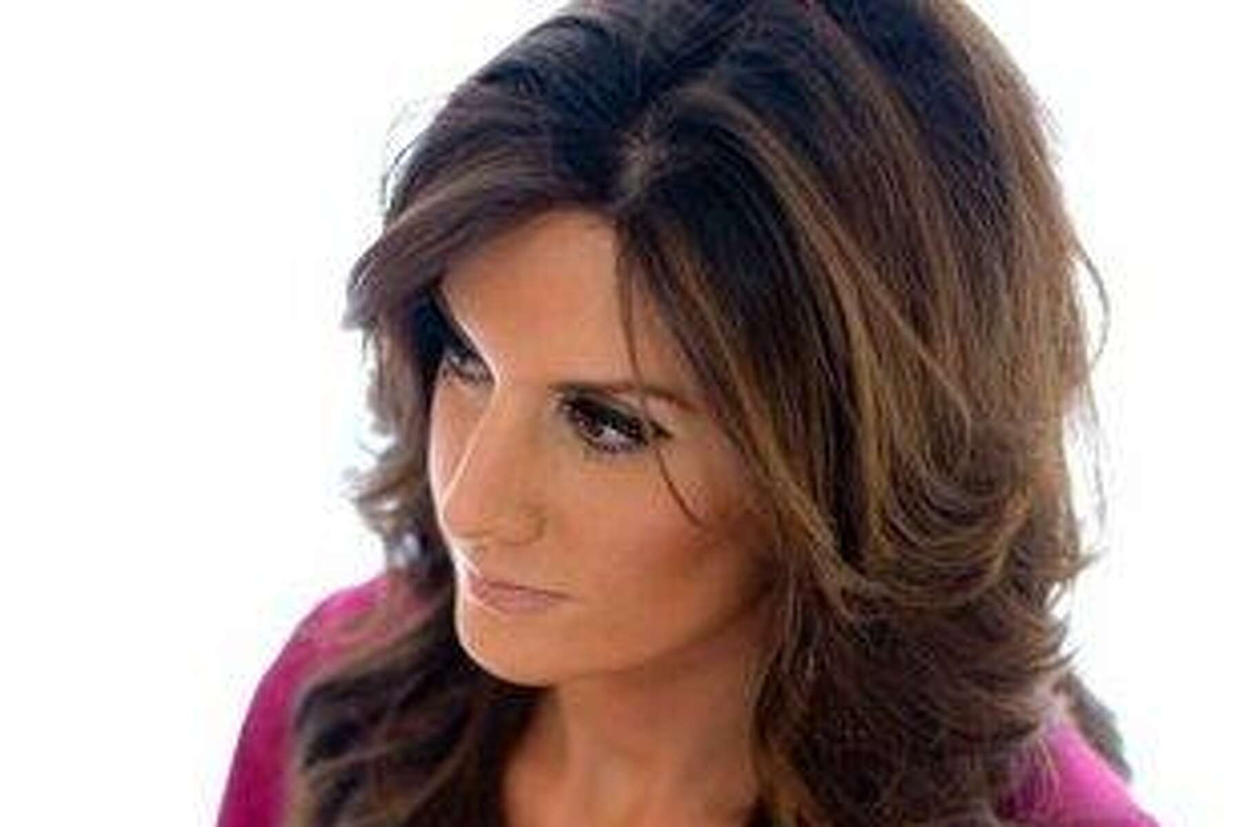 channel-8-shakes-up-news-anchors