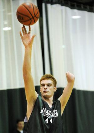 Hoopster Born Without Left Hand Gets His Chance