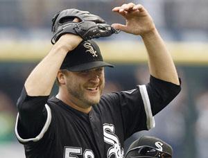 Hunter's homer beats Buehrle, White Sox