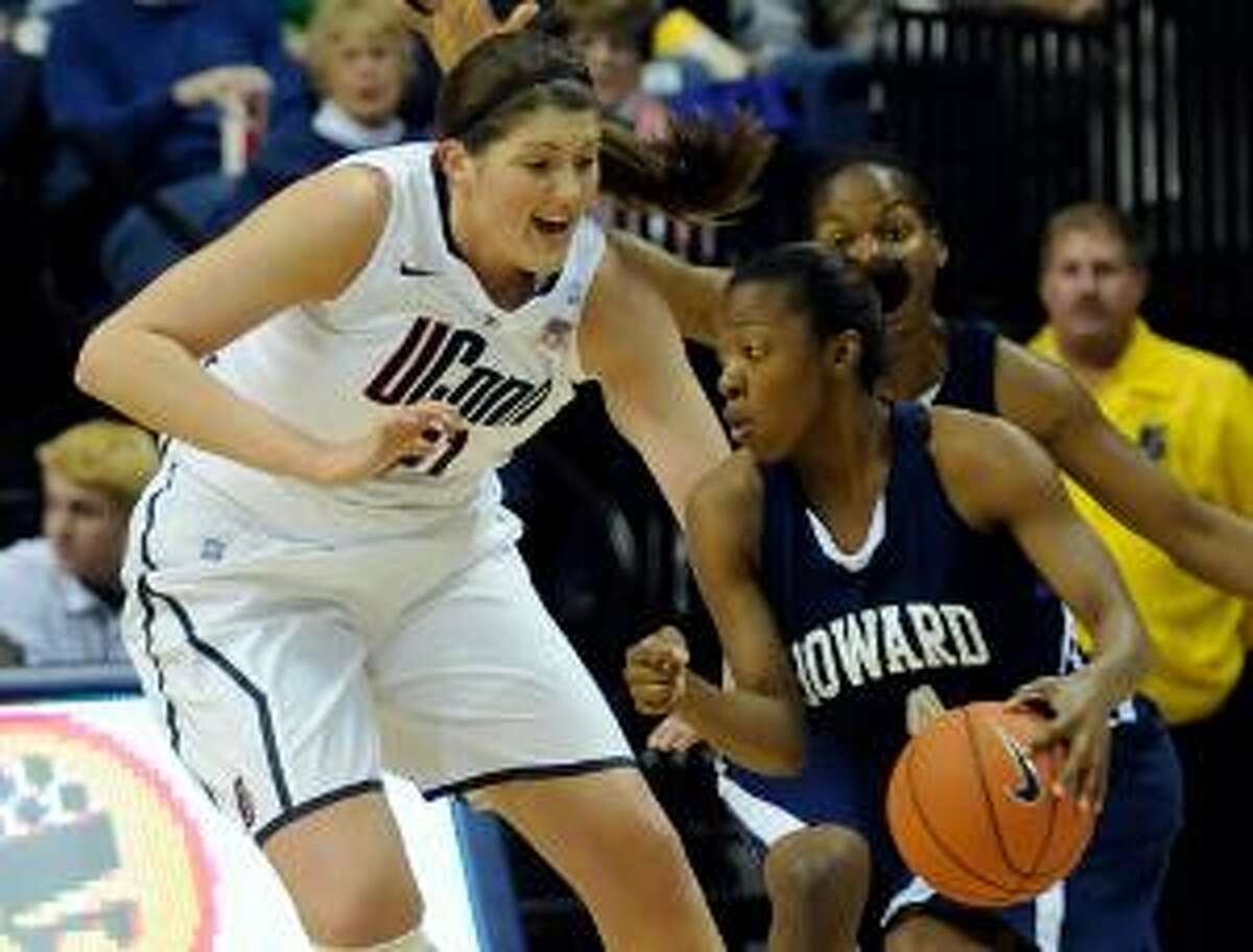 UConn women's basketball team holds first practice