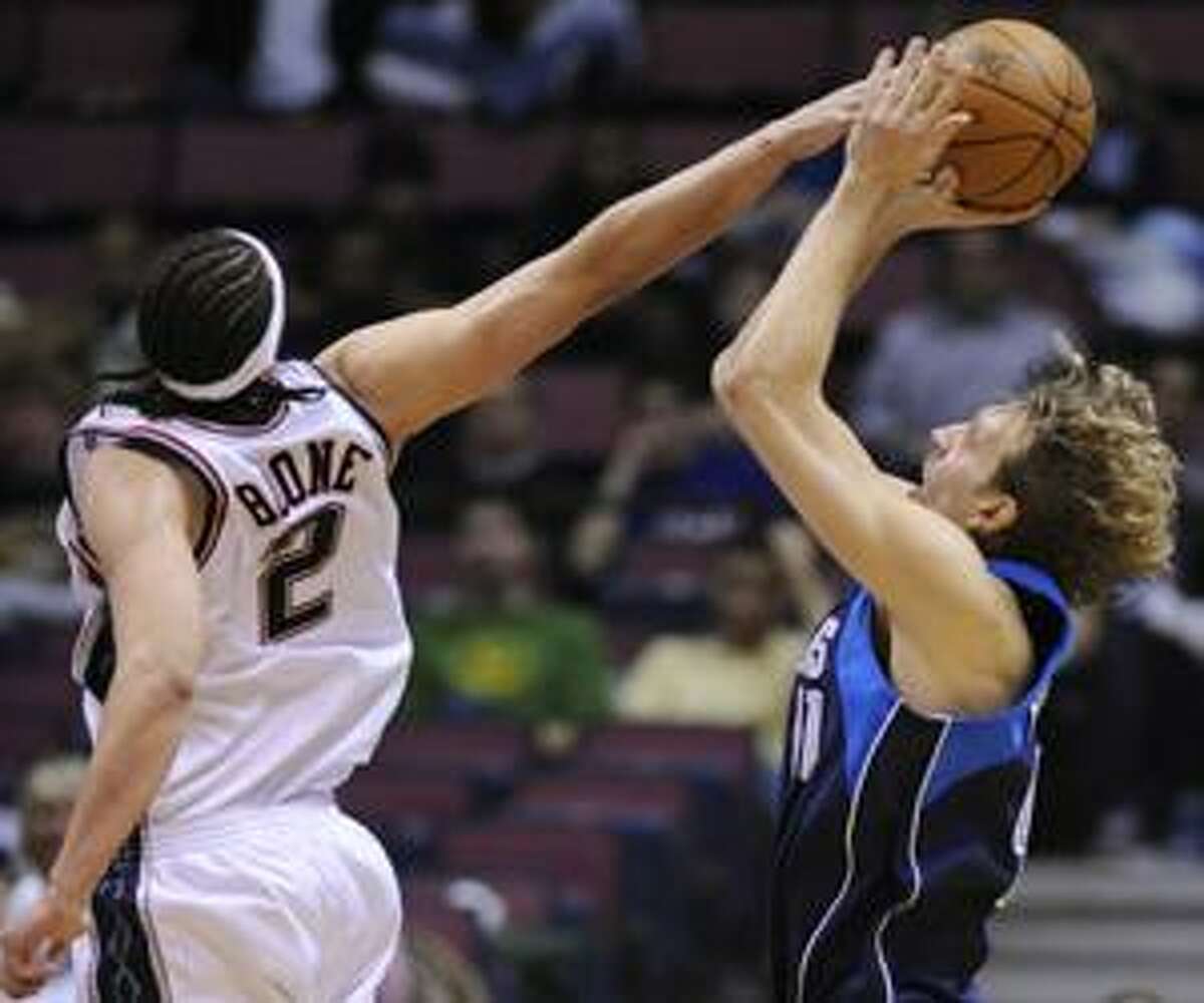 Dirk Nowitzki can shoot free throws + Miami Heat @ Chicago Bulls