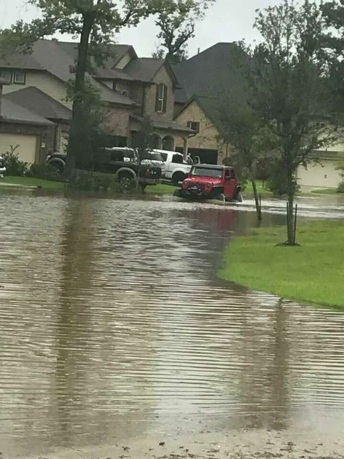 Overflowing Lake Conroe floods North Montgomery County homes