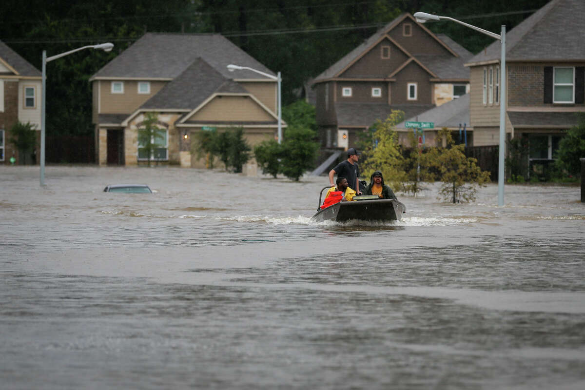 Conroe orders evacuation of McDade Estates; Lake Conroe water releasing ...