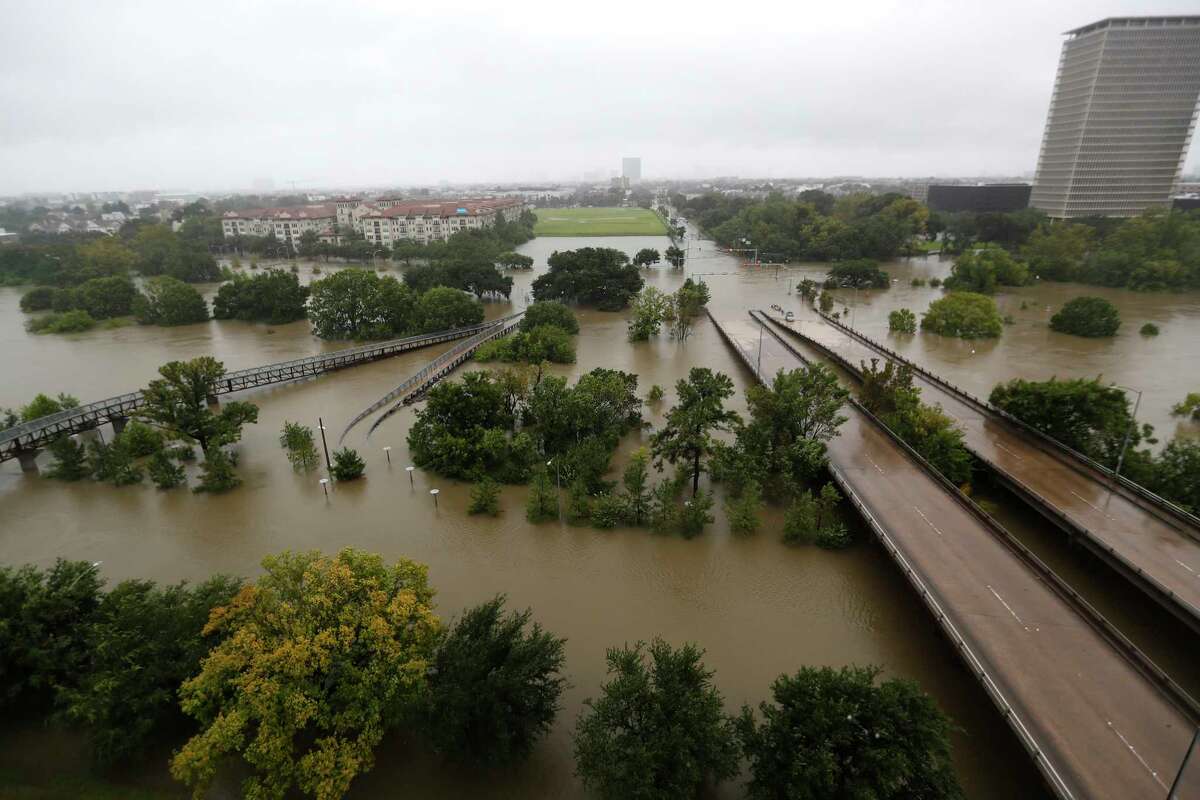 Overhead view of the floods from Buffalo Bayou on Memorial Drive and Allen Parkway, as heavy rains continued falling from Hurricane Harvey, Monday, Aug. 28, 2017, in Houston. ( Karen Warren / Houston Chronicle )