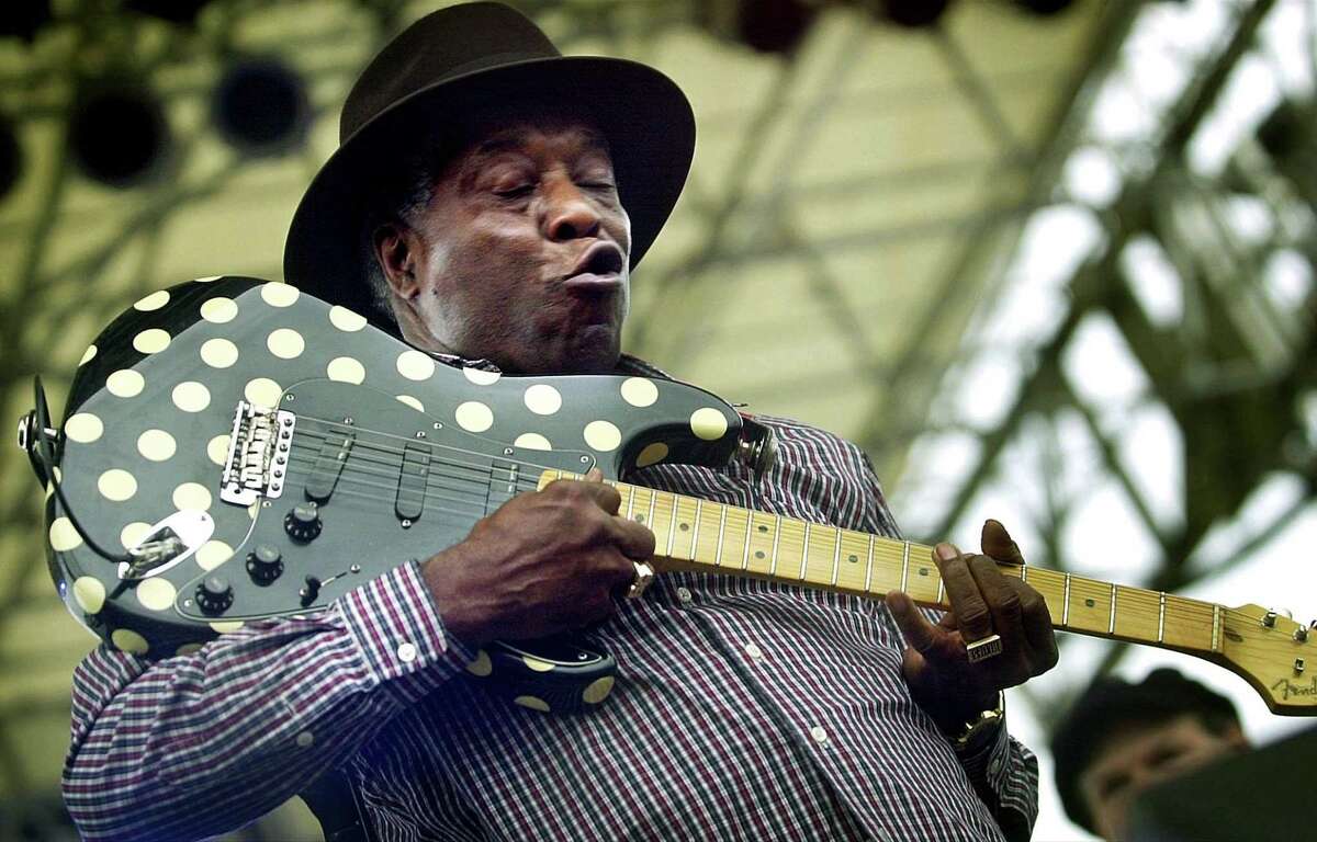 Buddy Guy keeps the blues alive