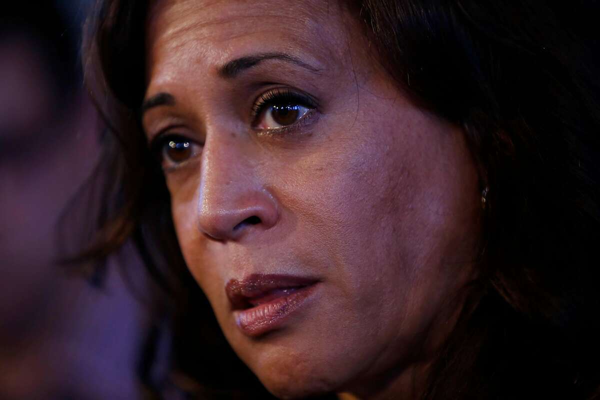 Kamala Harris Sponsors Bill Making Revenge Porn A Federal Crime