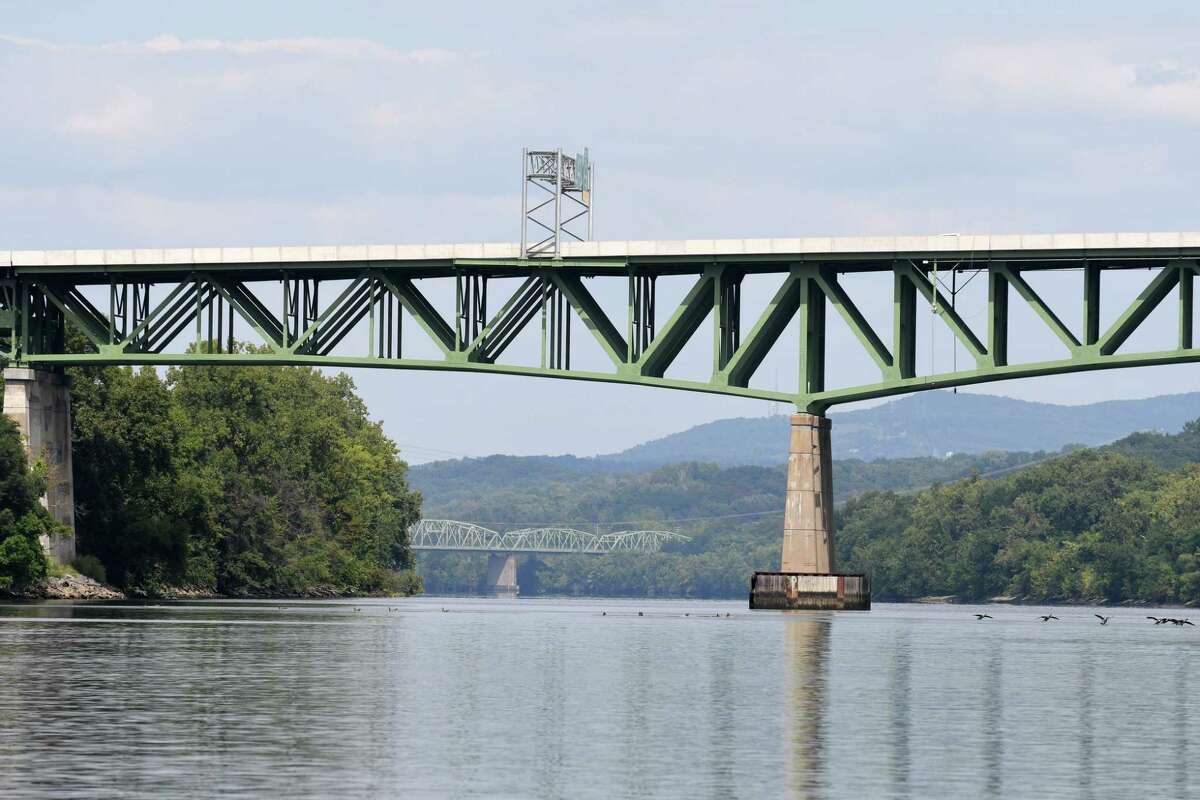 Wreck On Patroon Island Bridge Caused Traffic Havoc On I 90