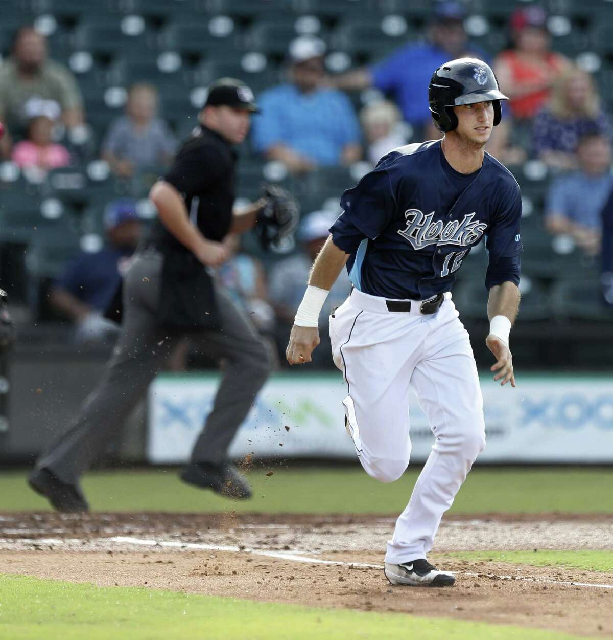 Astros' 'quiet guy' makes 11thhour noise