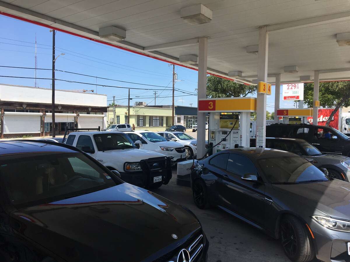 San Antonio gas stations out of fuel climbs to 270