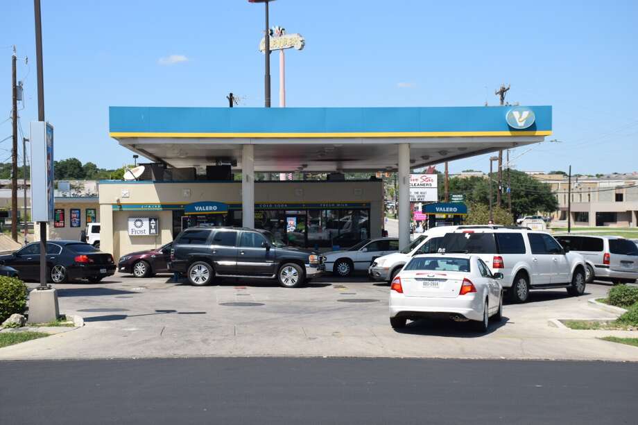 Texas gas stations start to run dry as drivers panic San Antonio