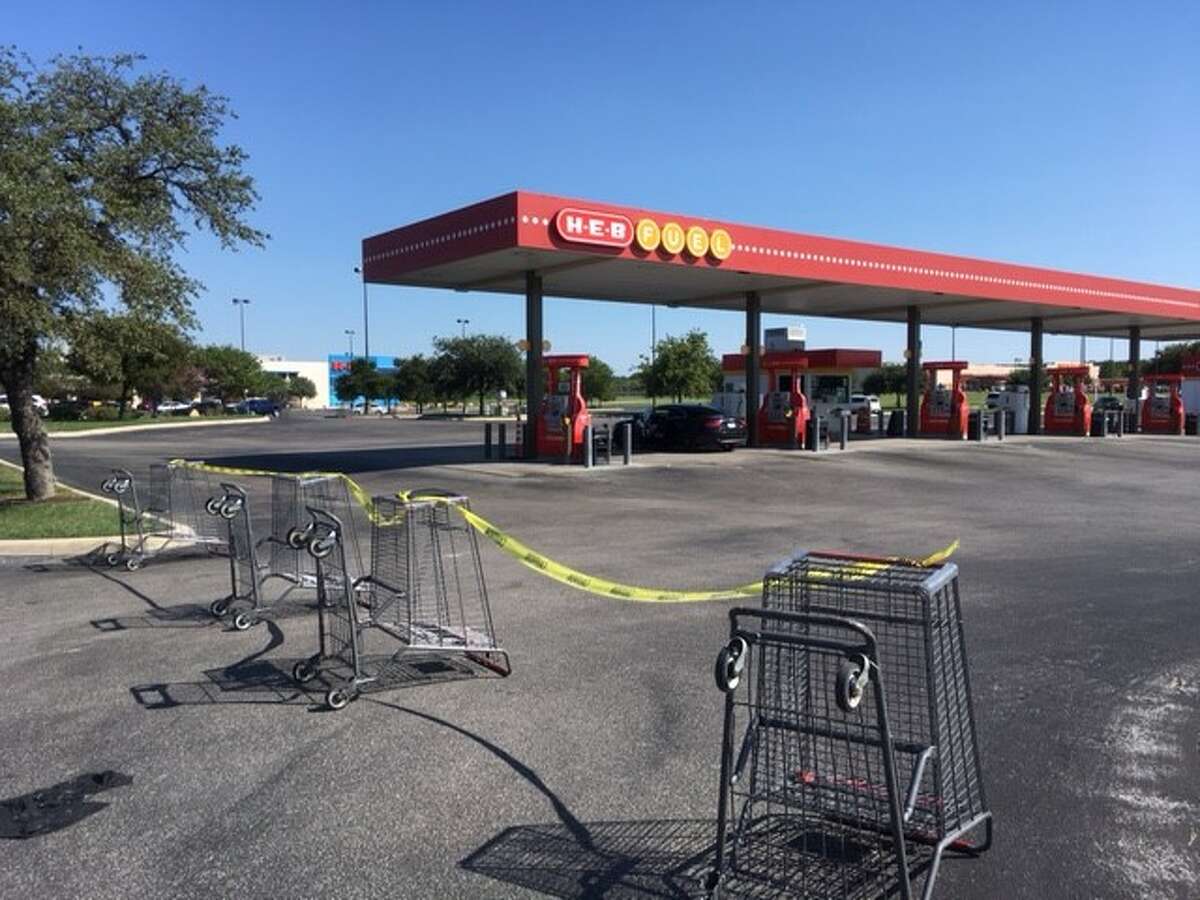 texas gas stations start to run dry as drivers panic texas gas stations start to run dry as