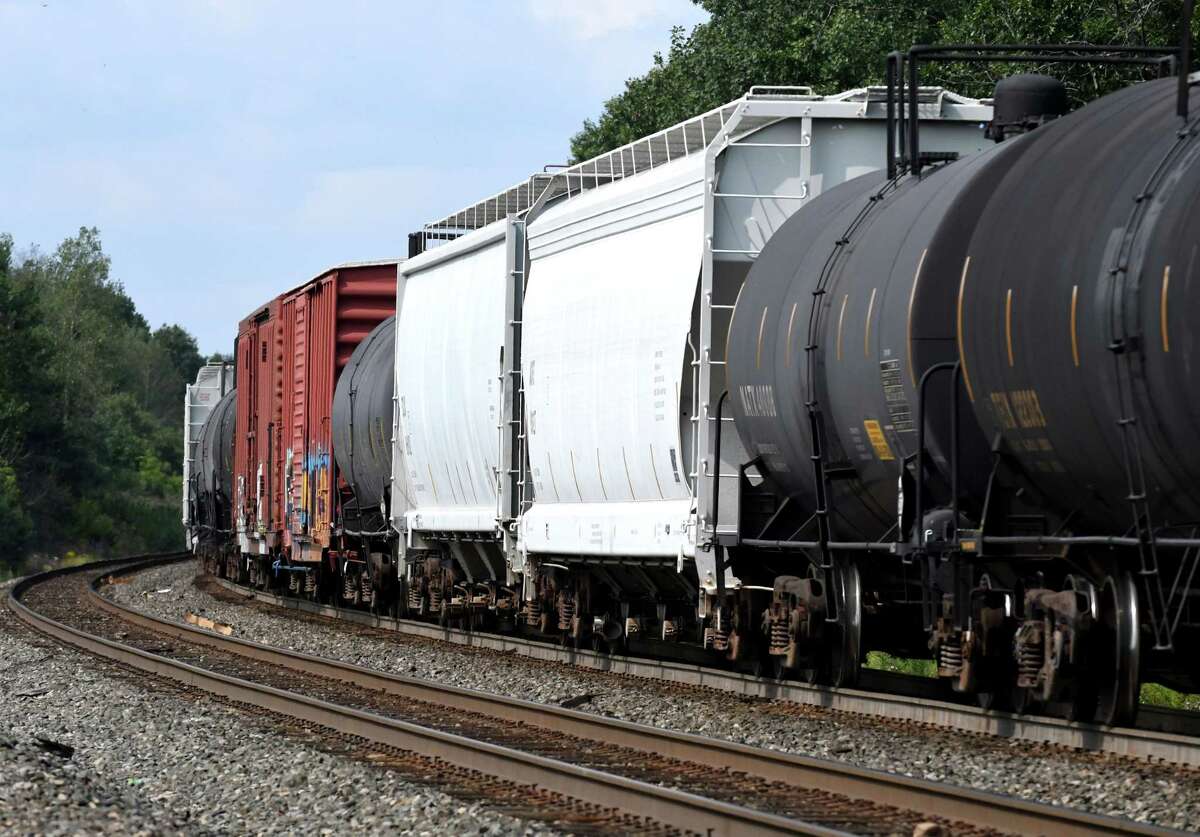 csx-seeking-bids-on-some-capital-region-rail-lines