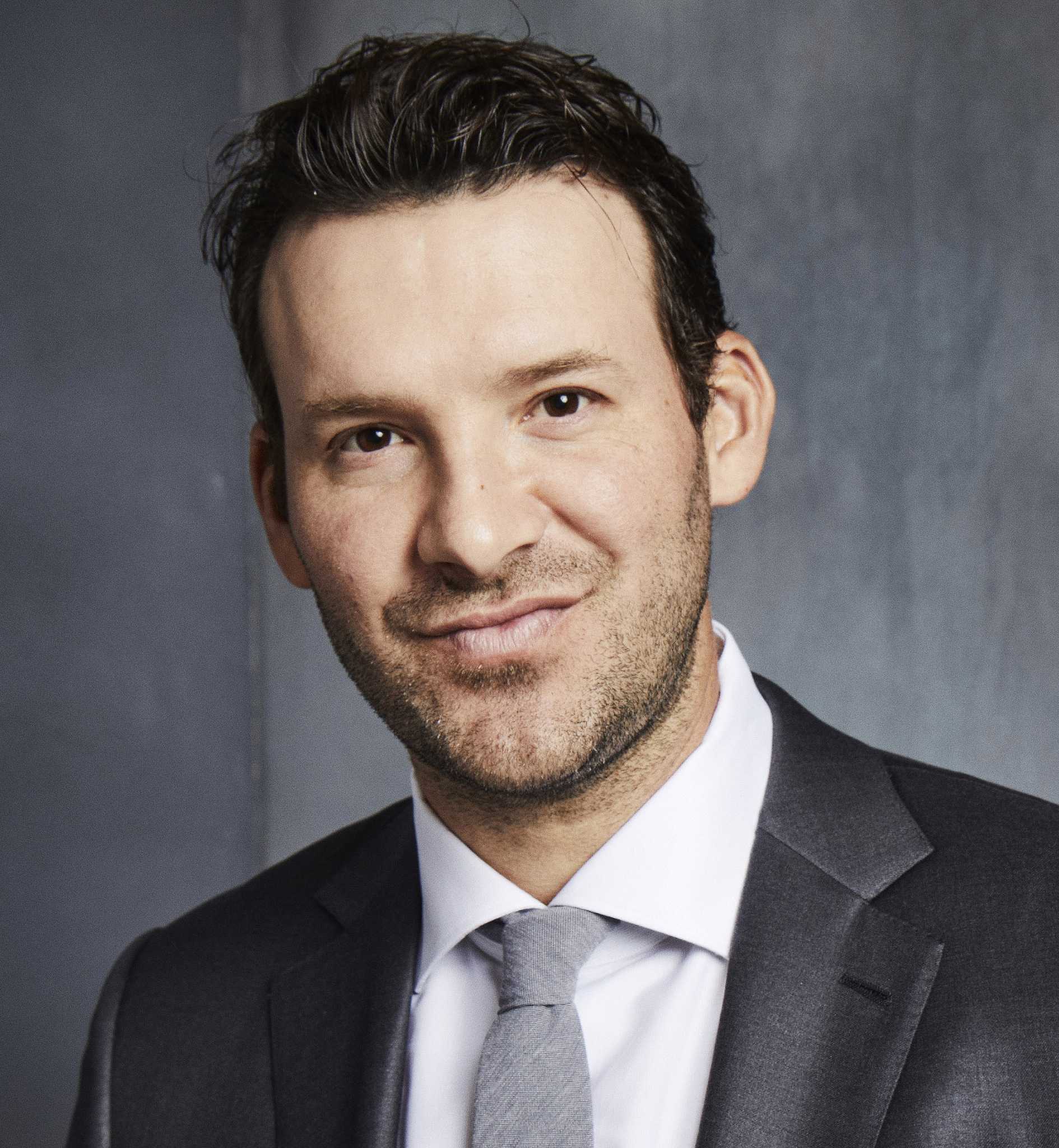 Tony Romo Retires, Hired by CBS Sports as NFL Lead Analyst