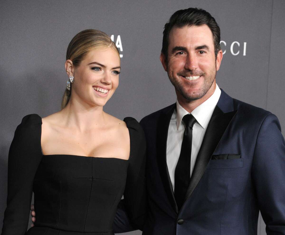 LOS ANGELES, CA - OCTOBER 29: Actress/model Kate Upton and MLB player Justin Verlander arrives at the 2016 LACMA Art + Film Gala Honoring Robert Irwin And Kathryn Bigelow Presented By Gucci at LACMA on October 29, 2016 in Los Angeles, California. (Photo by Gregg DeGuire/WireImage)