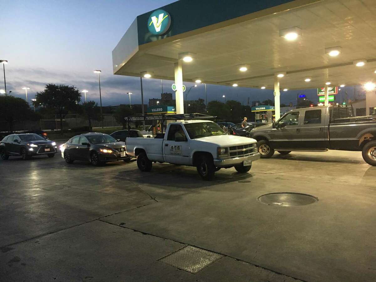 Roughly 72 percent of San Antonio gas stations out of fuel as panic