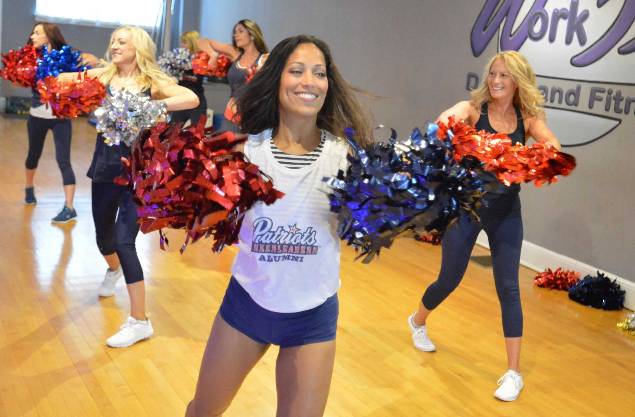 New England Patriots Cheerleader Marisa Gains Online Fame During Sunday  Night Football Defeat