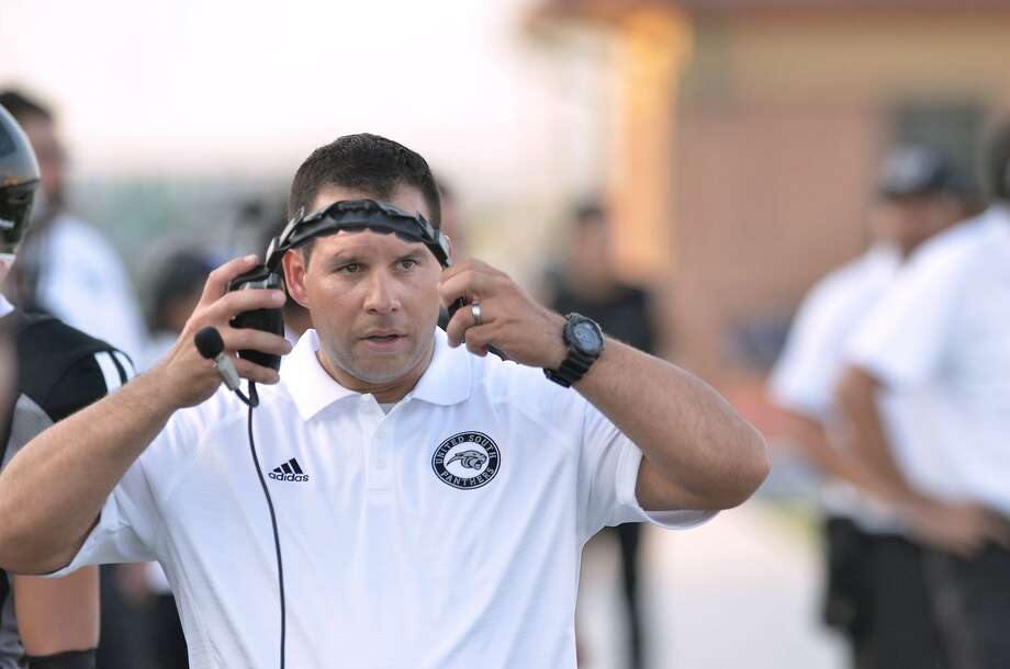 Behind The Scenes Photos From United South Football S Opener