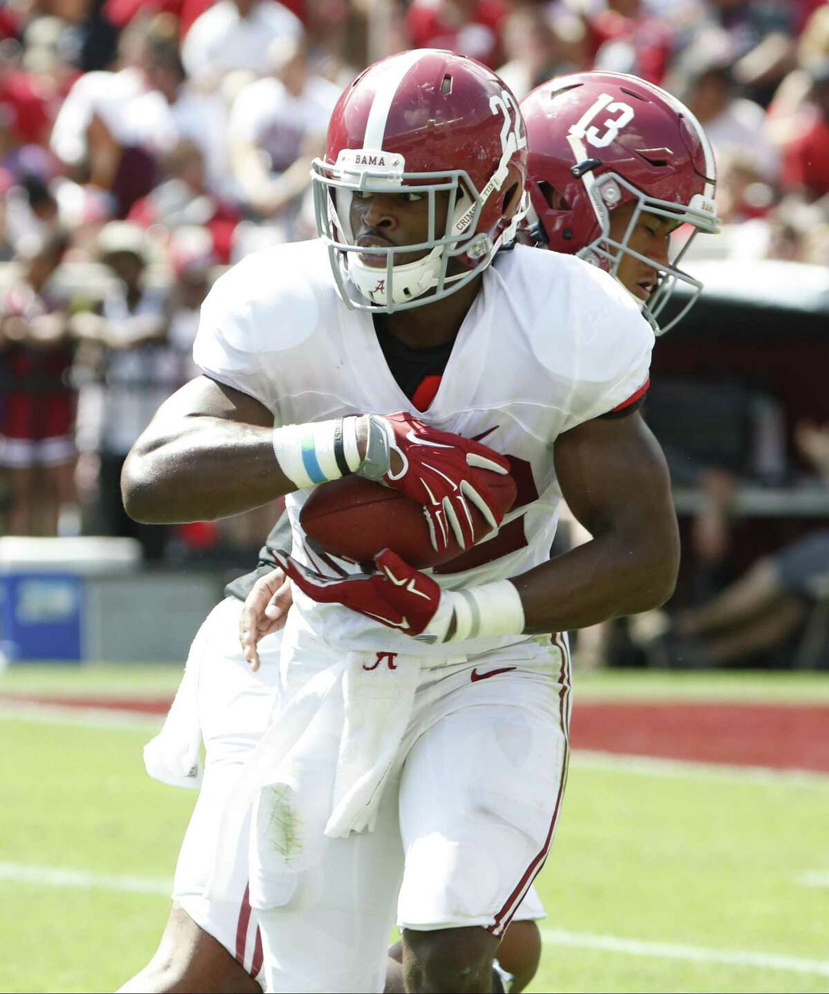 Najee Harris' mom says experience at Alabama has been life-changing