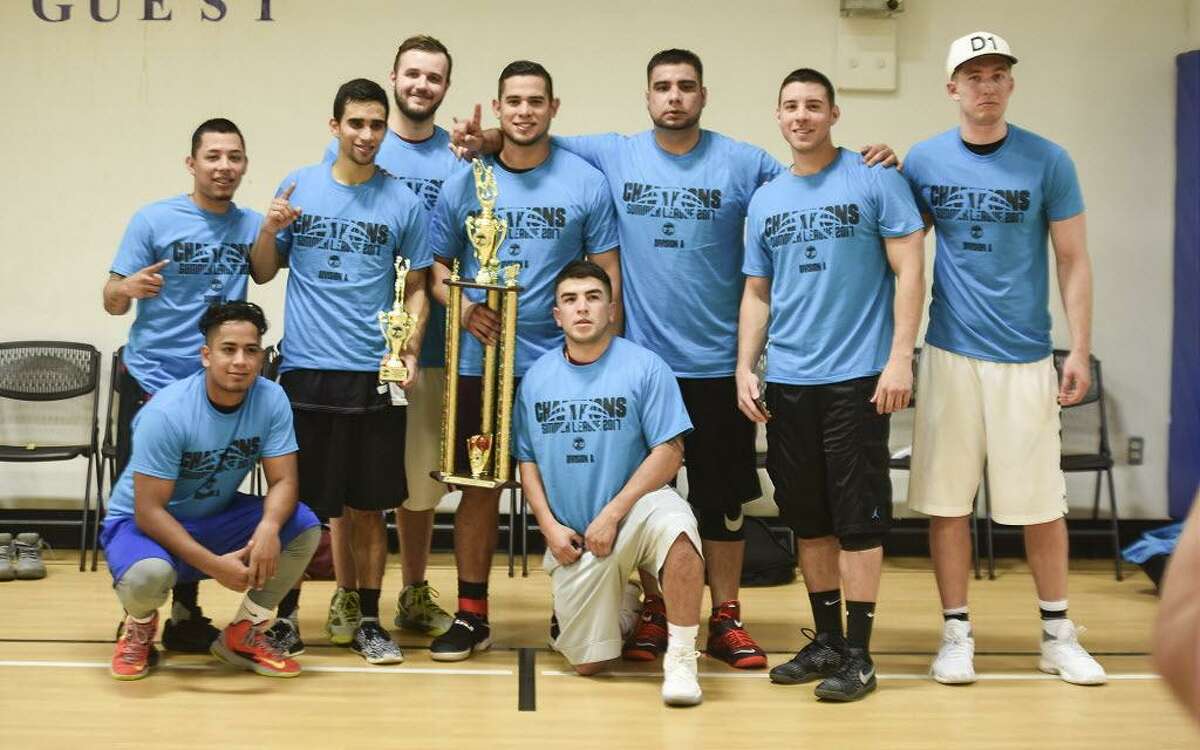 Team Pompa defended its title winning the 2017 Laredo Adult Basketball League Division A Championship 60-57 over the regular-season champion Blackout on Thursday at Tarver Recreation Center.