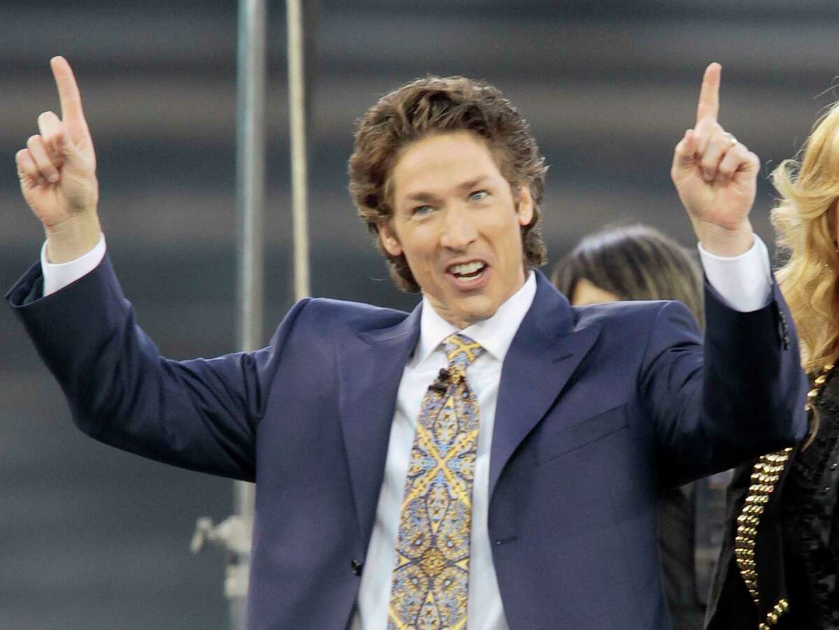 ﻿Lakewood Church pastor Joel Osteen responded to the criticism he received for not immediately opening the doors to Lakewood as a shelter during Hurricane Harvey. >> See the 50 most iconic photos from Hurricane Harvey.