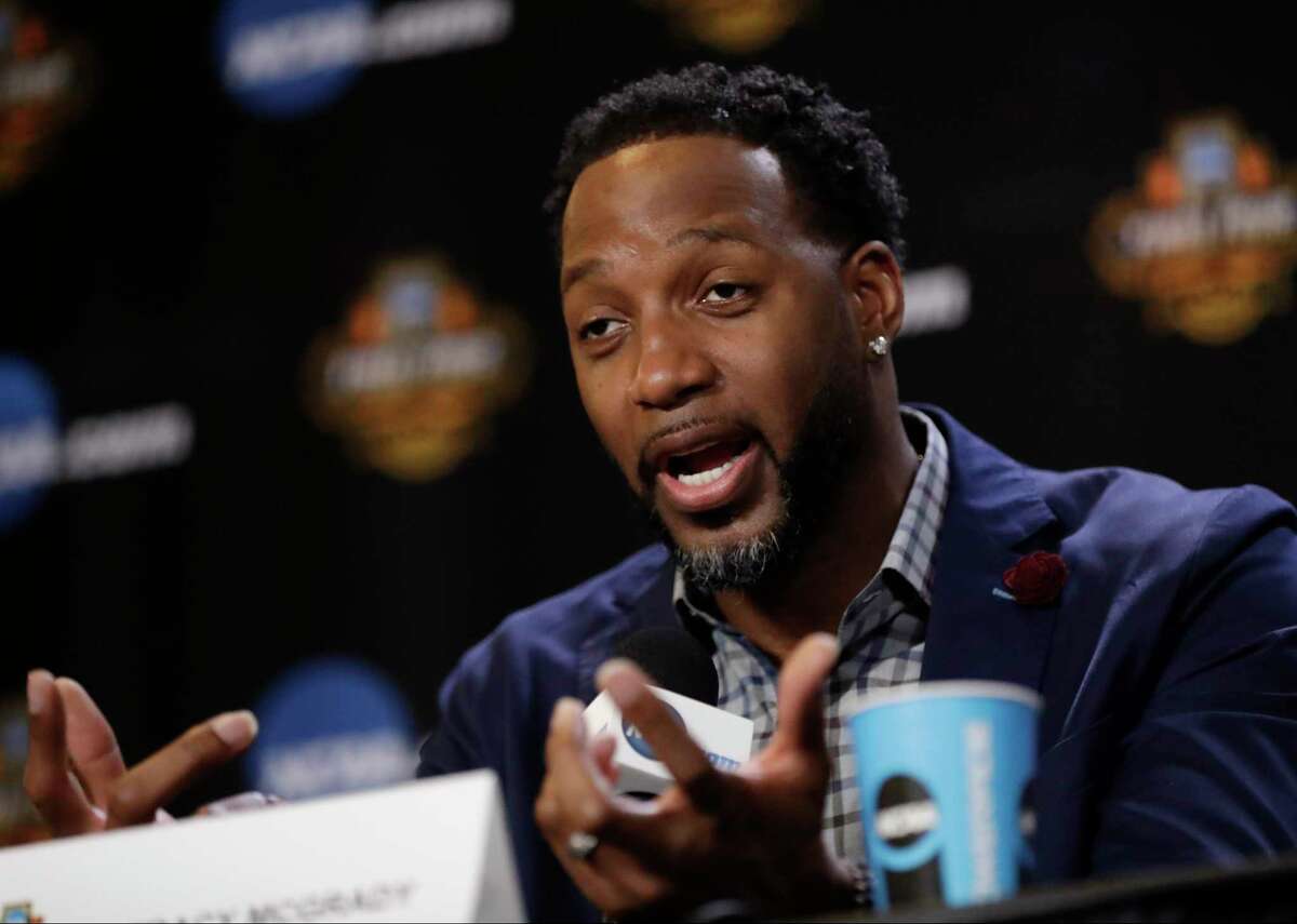 Tracy McGrady answers questions at the Basketball Hall of Fame news conference, Saturday, April 1, 2017, in Glendale, Ariz. (AP Photo/David J. Phillip)
