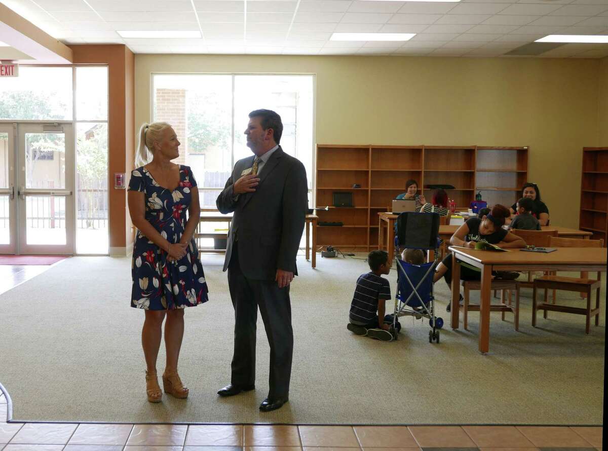 Southside ISD Superintendent Mark Eads, right, converses with Gallardo Elementary School Principal Karen Feldman on the first day of registration, Tuesday, Aug. 8, 2017.