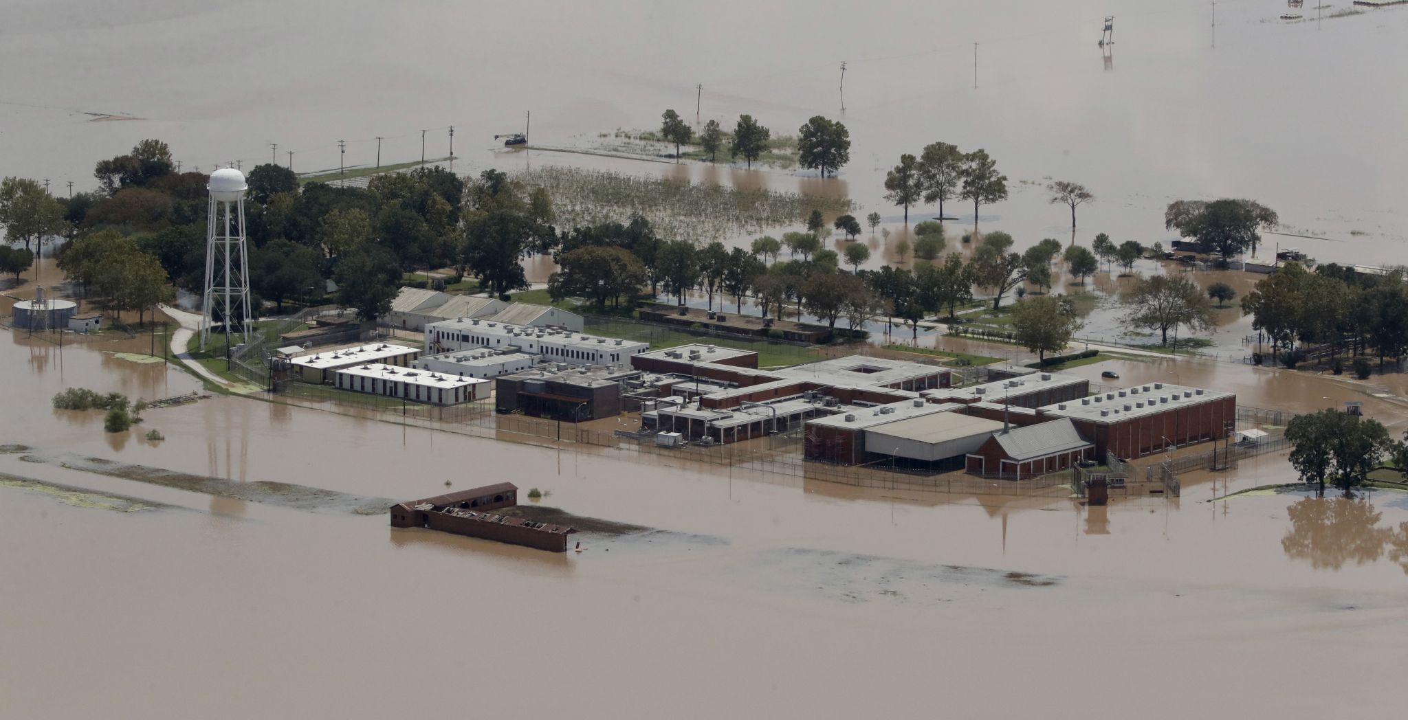 Texas prisons take hit from Harvey complaints of water sewage