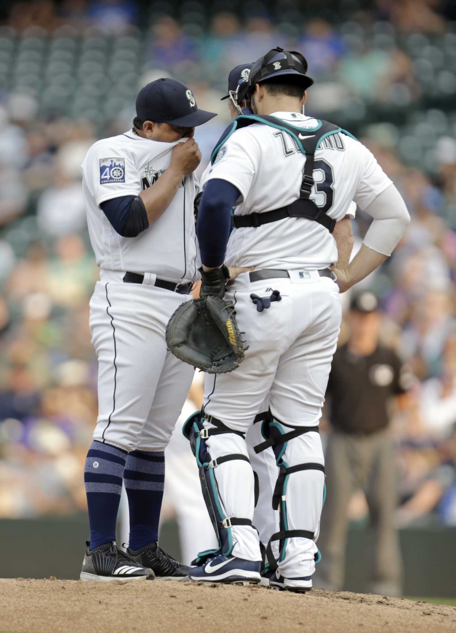 Astros' Evan Gattis sports new look in rehab assignment