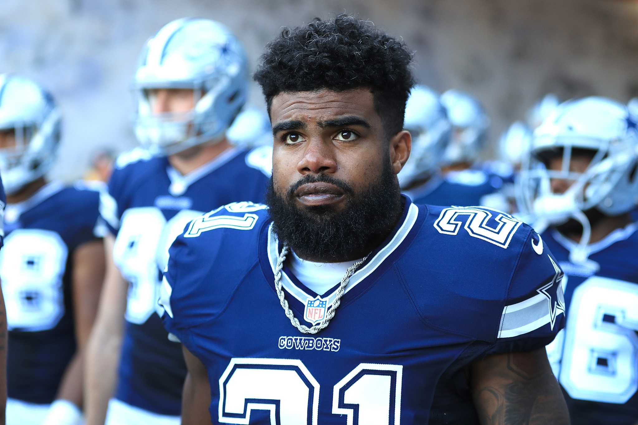 Ezekiel Elliott Will Serve Suspension After Injunction Is Blocked - The New  York Times