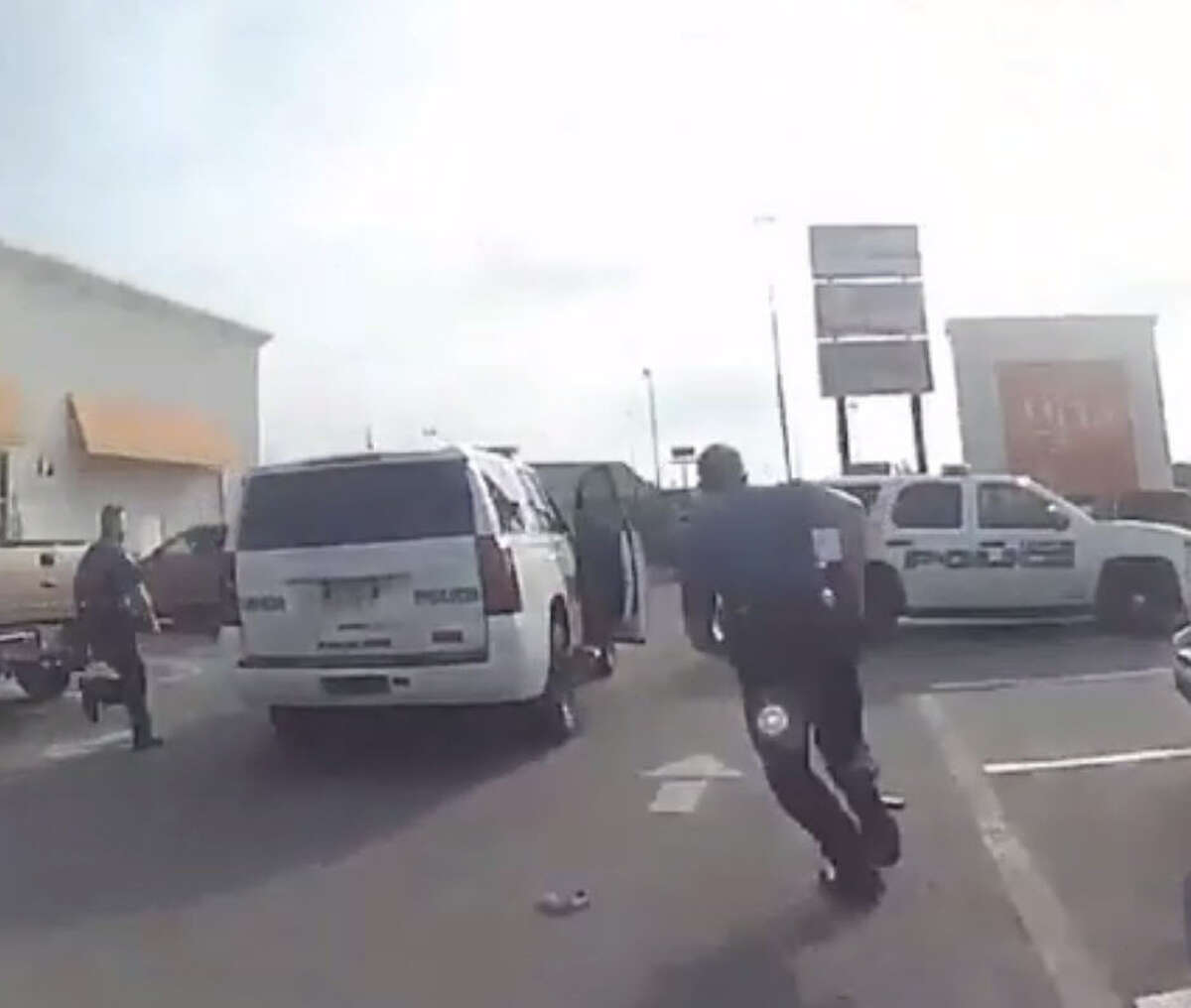 Video Texas Woman Steals Patrol Unit Spurring High Speed Police Chase 