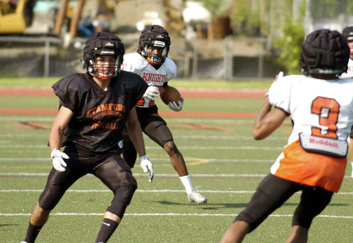 Trinity Catholic and Stamford football set to face off