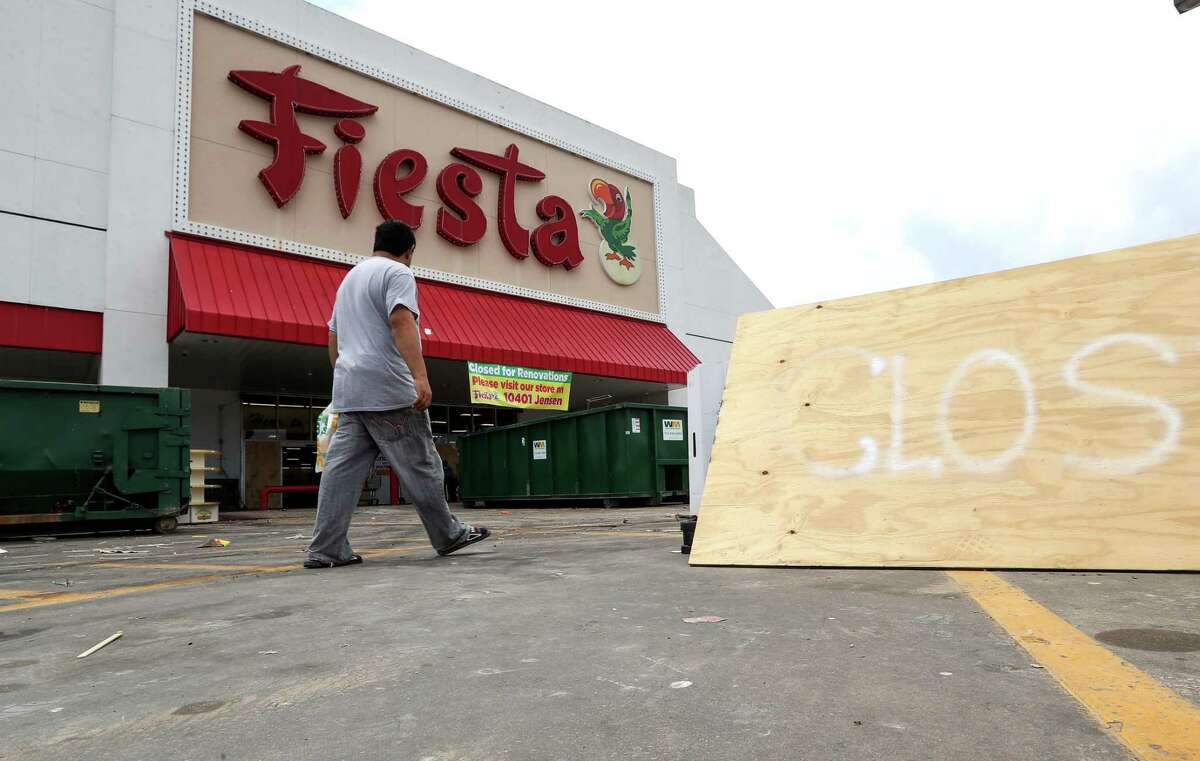 A Fiesta grocery store at the corner of Mesa Drive and Tidwell Road is seen Tuesday, Sept. 5, 2017, in Houston. The store flooded during Tropical Storm Harvey. ( Jon Shapley / Houston Chronicle )
