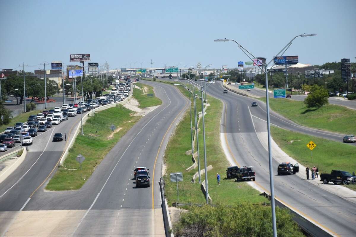 Both eastbound and westbound lanes of Loop 1604 at Blanco Road will be closed for a construction project this weekend.