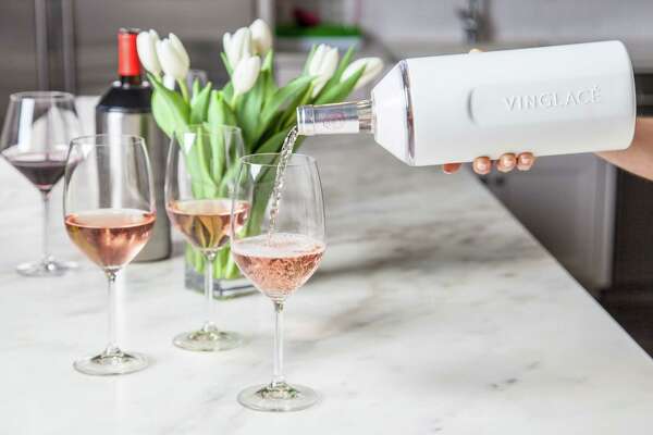 Yeti-like insulator for wine bottles 