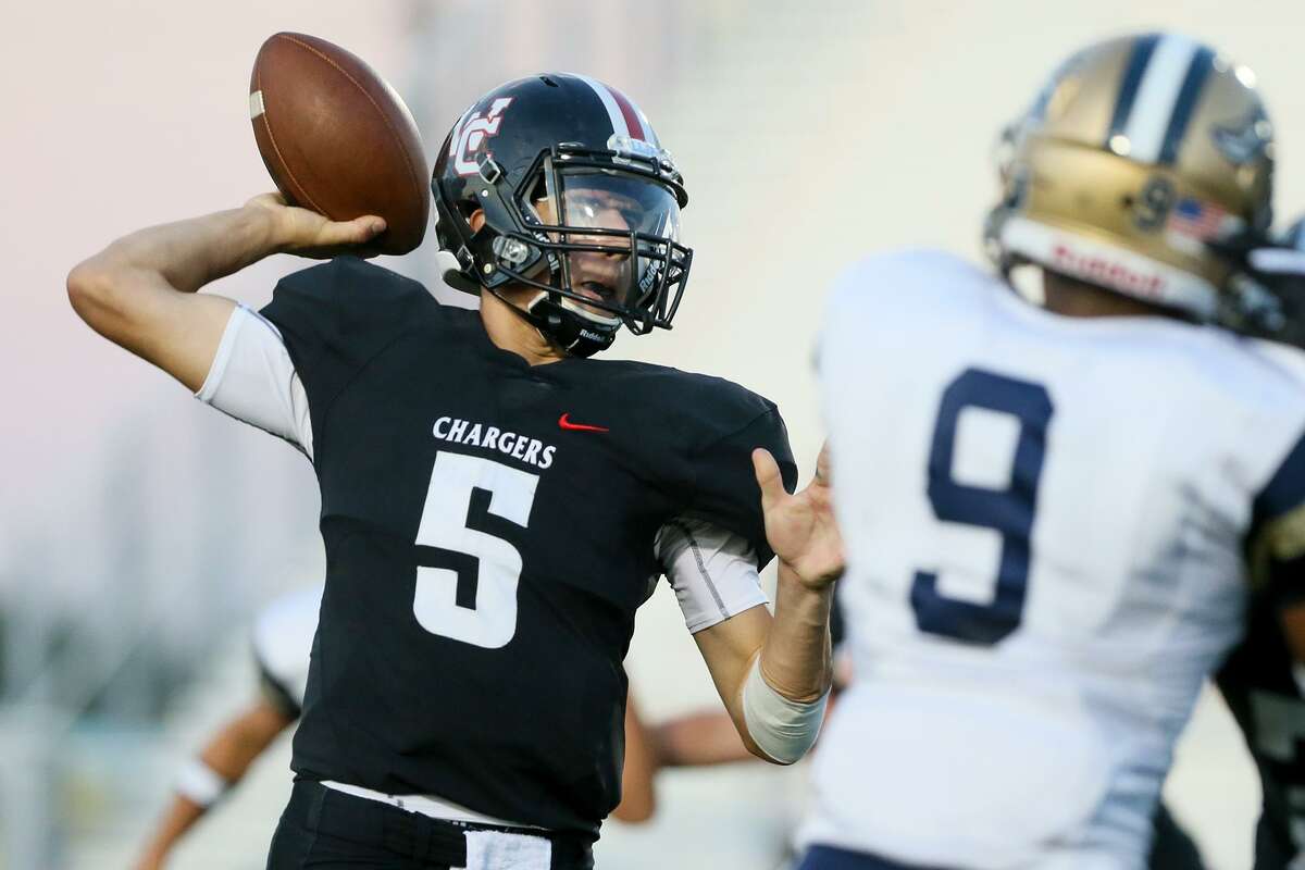 File photo of Churchill's Derek Perez passing during the first half of their non-district high school football game with O'Connor at Comalander Stadium on Thursday, Sept. 7, 2017. MARVIN PFEIFFER/ mpfeiffer@express-news.net
