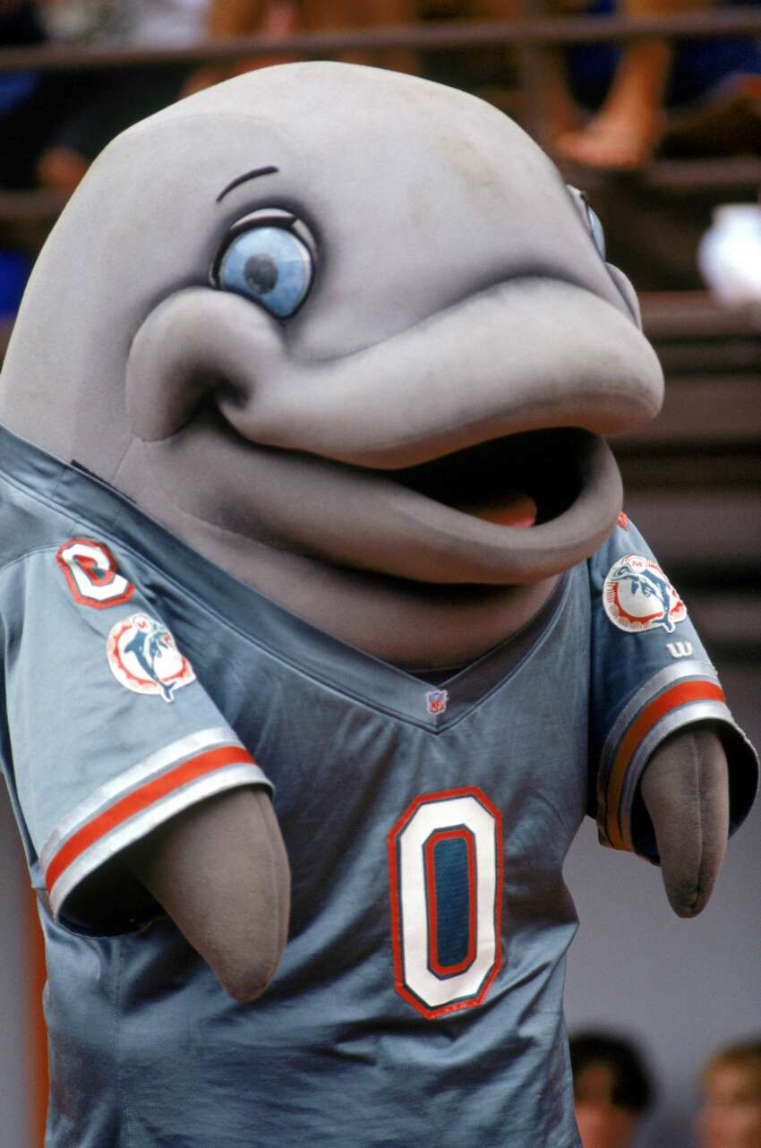 HI: NFL unveils bizarre mascots at 1995 NFL Pro Bowl