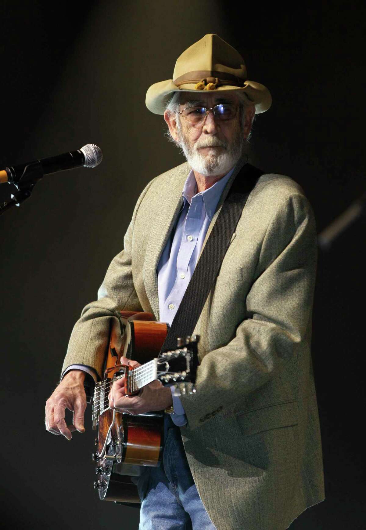 FILE - In this April 10, 2012 file photo, Don Williams performs during the All for the Hall concert in Nashville, Tenn. Williams, an award-winning country singer with love ballads like "I Believe in You," died Friday, Sept. 8, 2017, after a short illness. He was 78. (AP Photo/Mark Humphrey, File) ORG XMIT: NYET562
