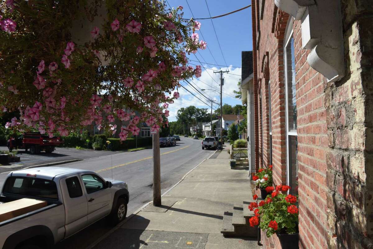 Churchill CastletononHudson rises from the dead