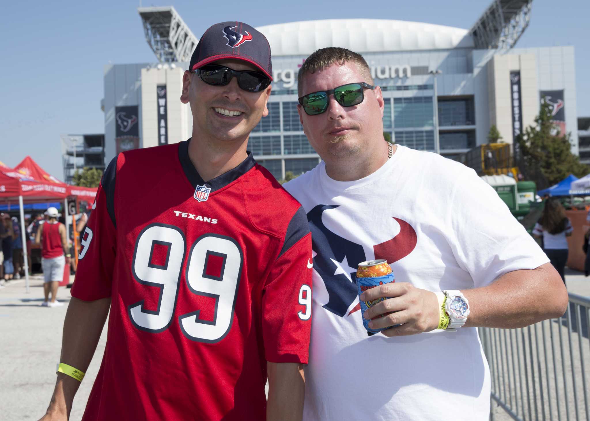 Texans fans show up looking 'Houston Strong' for gameday tailgating