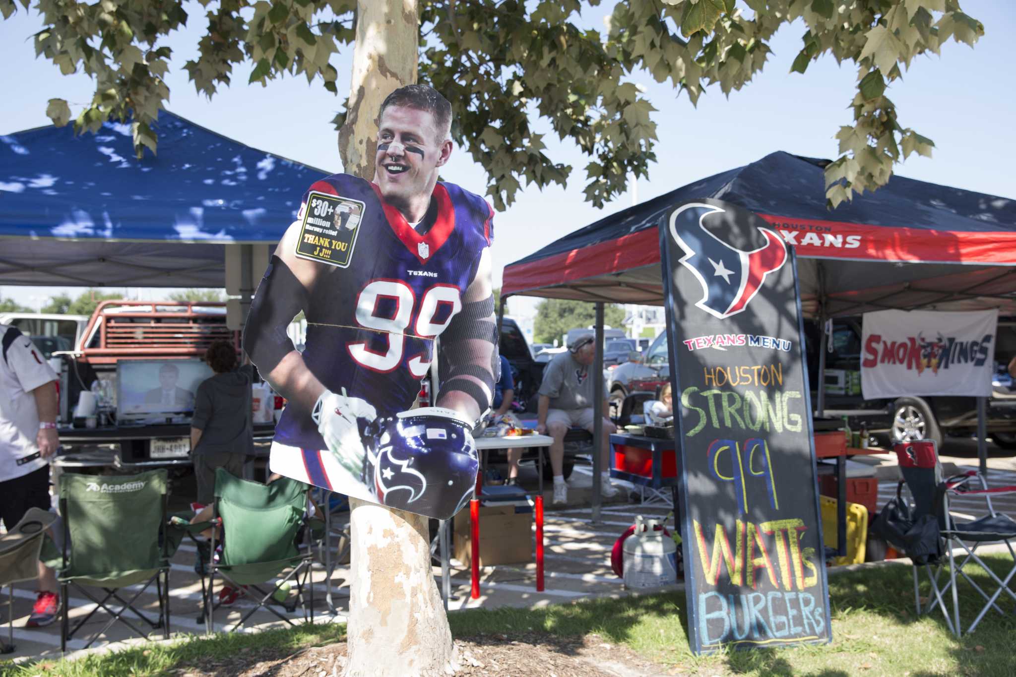 Texans fans show up looking 'Houston Strong' for gameday tailgating