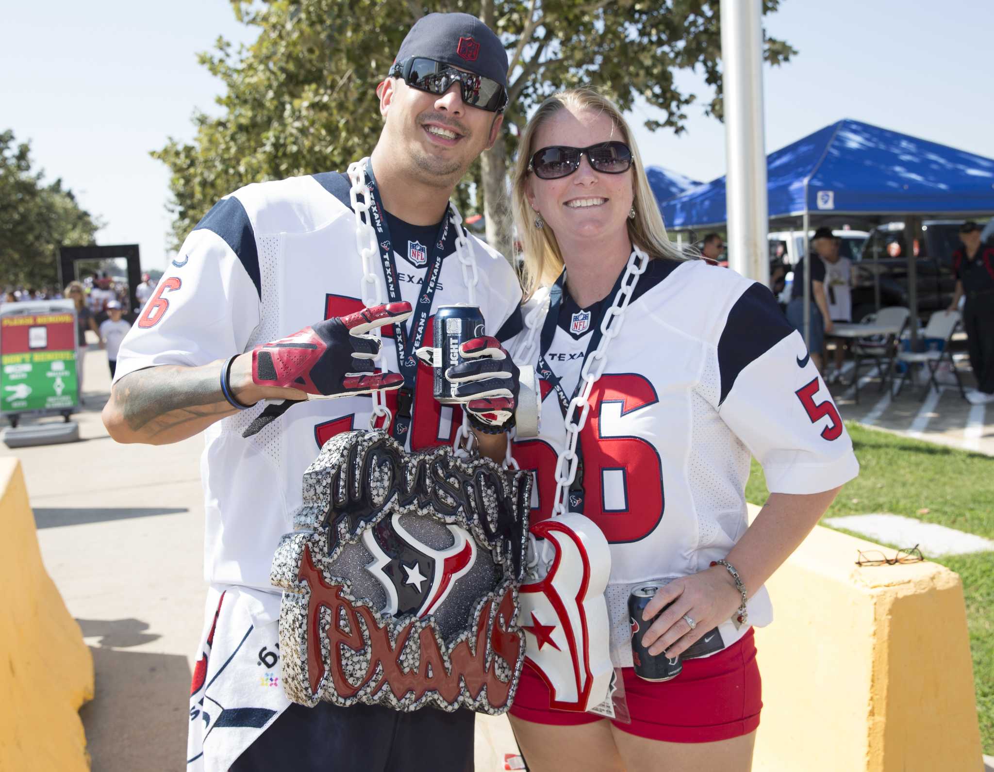 Texans fans show up looking 'Houston Strong' for gameday tailgating