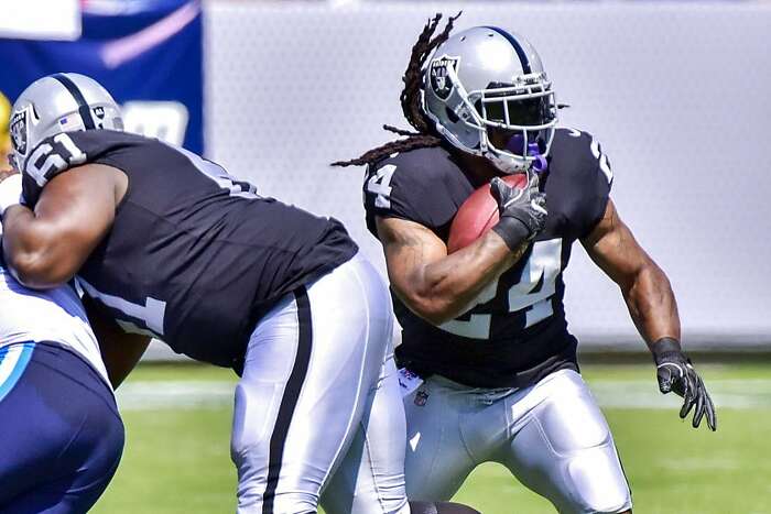 Raiders Marshawn Lynch Shows He S Back And He Hasn T Changed A Bit