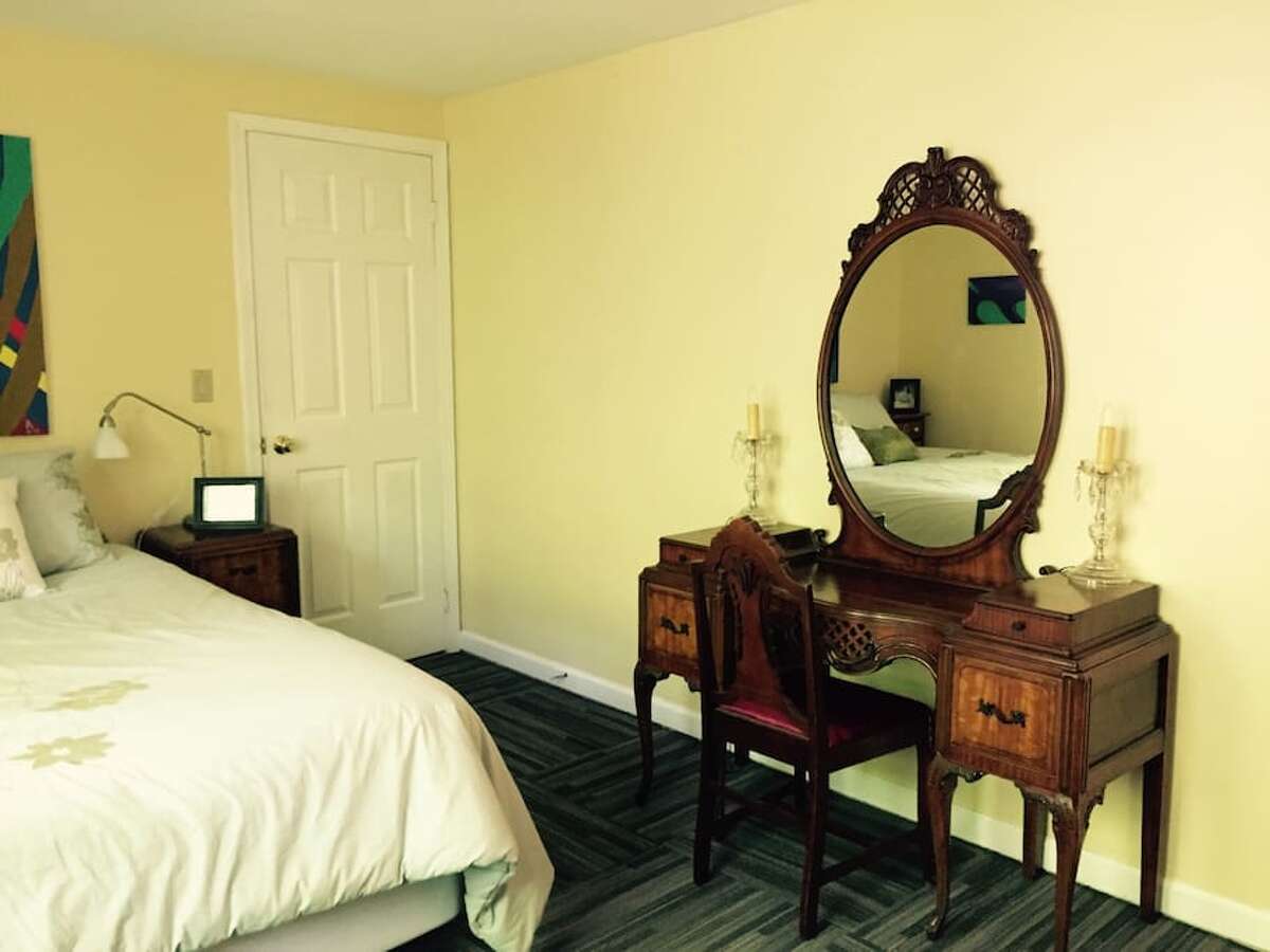 Photos Airbnb fall getaways