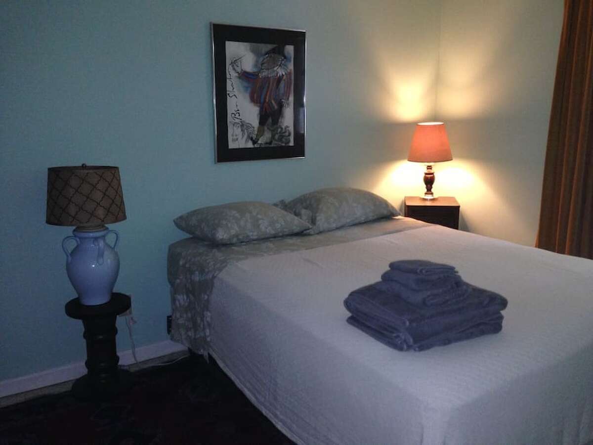 Photos Airbnb fall getaways