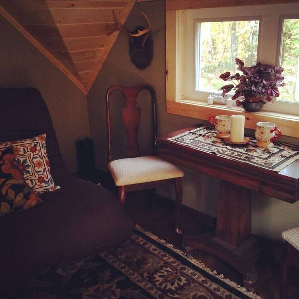 The best Airbnbs for vacationers seeking fall foliage