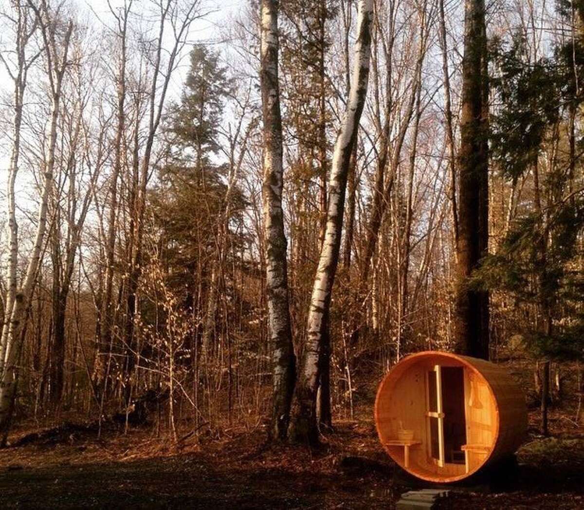 Photos Airbnb fall getaways