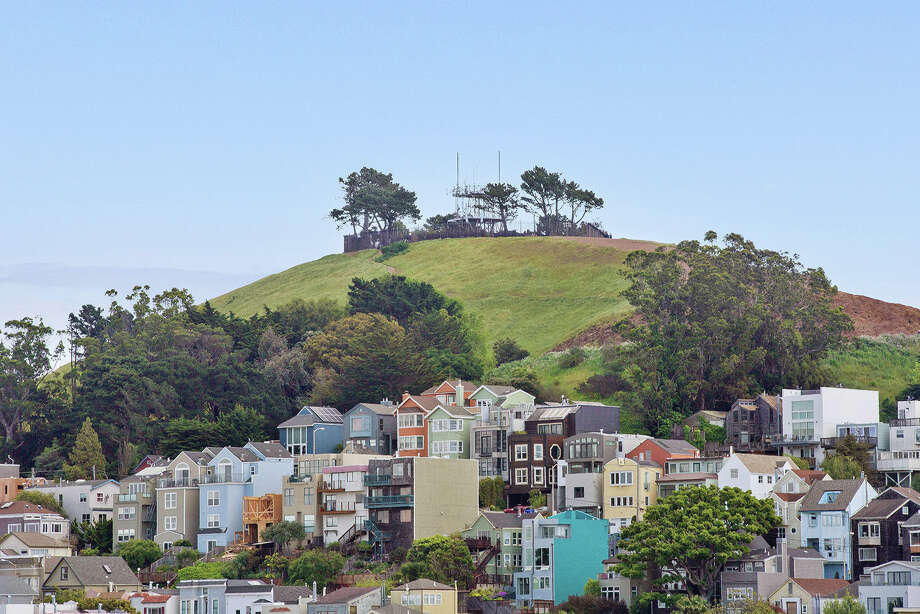 SF's largest estate has seen its asking price slashed in half. Why isn ...